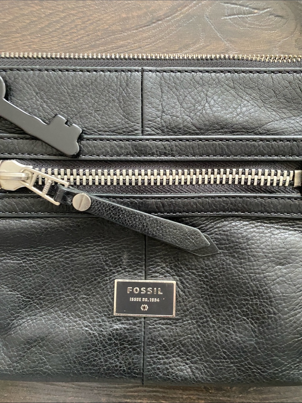 Fossil Black Leather Crossbody Shoulder Bag Silver Hardware Zip Pocket